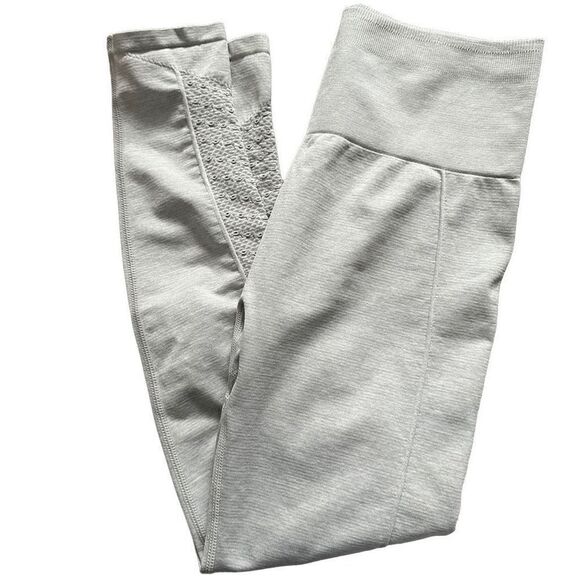 Fabletics light gray leggings size small - Picture 3 of 6